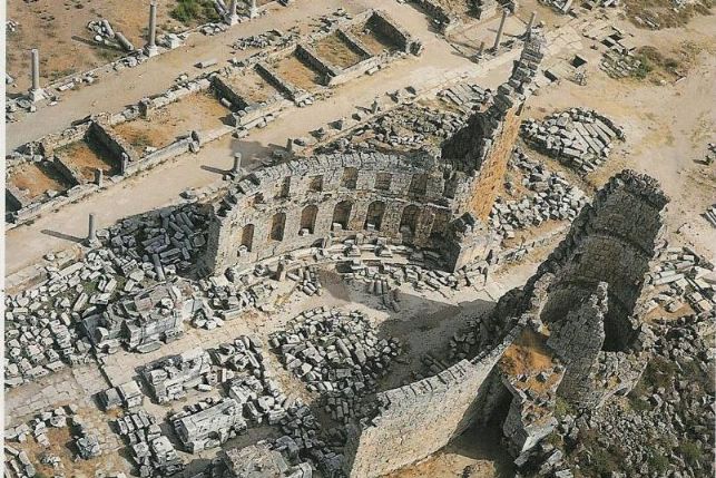 tarihin bozulmayan yapısı perge antik kenti